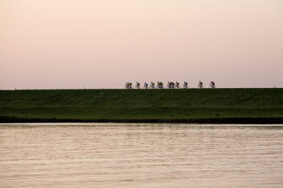 Evening race on the dyke, river Lek Netherlands 2008