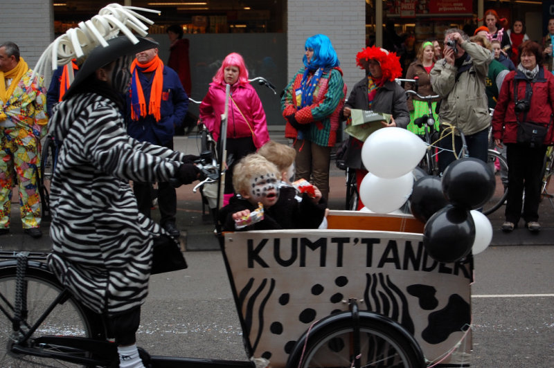 Carnival06.JPG
