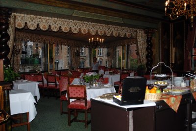 Hotel Duc de Bourgogne - dining room