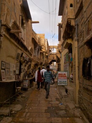 The fort is full of narrow lanes with local handicraft vendors