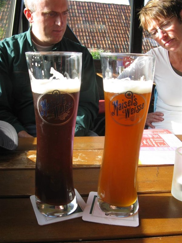 Weizenbier Helles und Dunkel