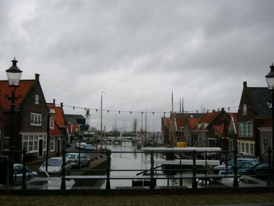 Sluis met oude haven