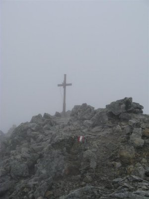 Kruis op de top van de Suleck