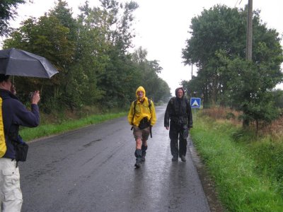 Hans in regenkleding