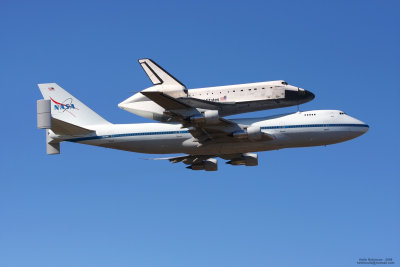 Space Shuttle Lands at NAS Fort Worth
