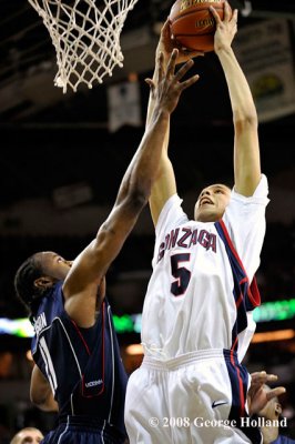 UCONN_Zags_72pi051.jpg