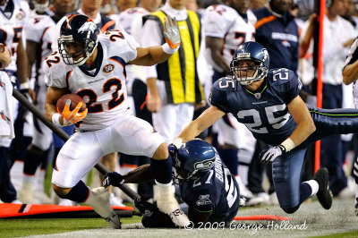 Broncos_Seahawks_72_037.jpg