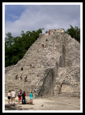 Pyramid of Coba_vertical