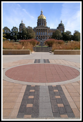 Iowa Capital Grounds at Lunch_092712