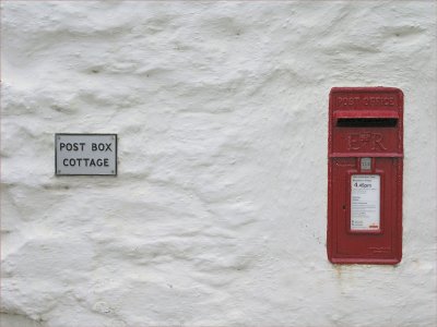 Post Box Cottage.JPG