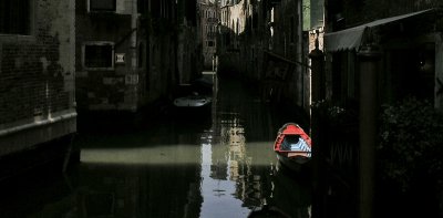 Red Boat, Venice.jpg