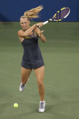 Caroline Wozniacki forehand.