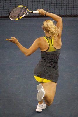 Wozniacki forehand volley.