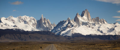 Cerro Torre (left) and Cerro Fitz Roy (right) on the road to El Chaltn.