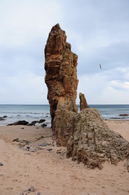 Rock formation at Cullen 1756.JPG