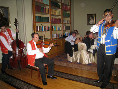 Entertainment at Club Akademia