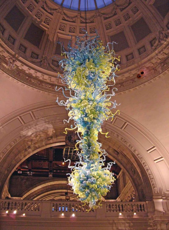 Chihuli at the Vand A
