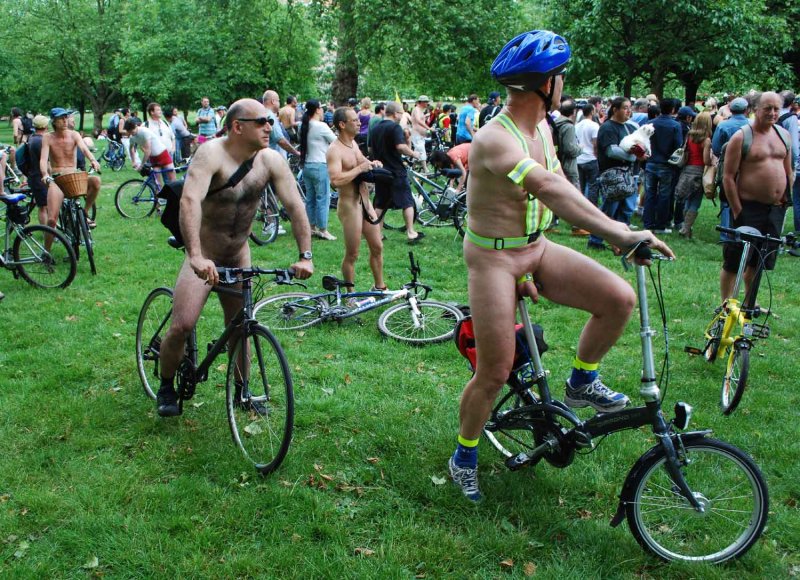 London world naked bike ride 2010 _0061aa.jpg