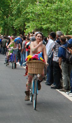 London world naked bike ride 2010 _0007a.jpg