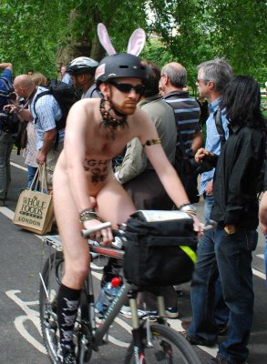 London world naked bike ride 2010 _0009a2.jpg