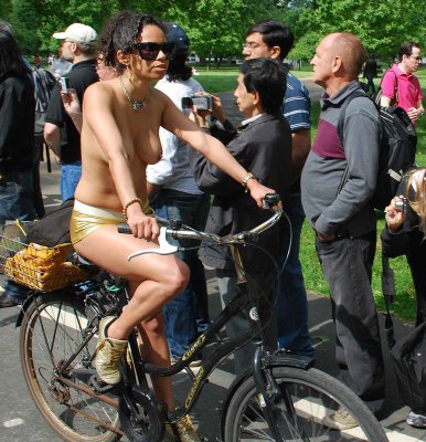 London world naked bike ride 2010 _0100a.jpg