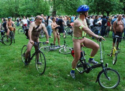 London world naked bike ride 2010 _0061aa.jpg