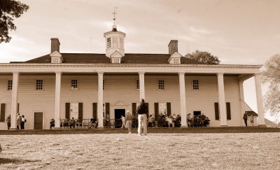 Rear of Plantation which faces the Potomac