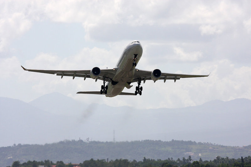 Philippine Airlines A-330 F-OHZM