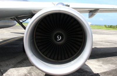 Airbus A-319 port engine