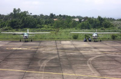 Aviatour Cessna 152s:  RP-C4421 & RP-C4425