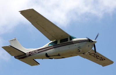 Cessna 210L RP-C1928
