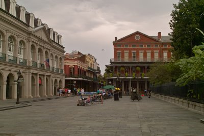 Plaza - St. Louis Cathedral - Jackson Square