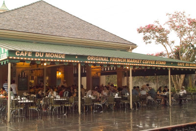 Cafe Du Monde - Signature Beignets and Coffee