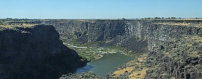 SNAKE RIVER GORGE FROM BUS