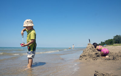 kids sand.jpg