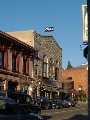 Main St