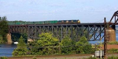 CSXT Q702-30 Crosses the Susquehanna River