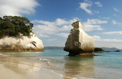 Cathedral Cove south of archway.