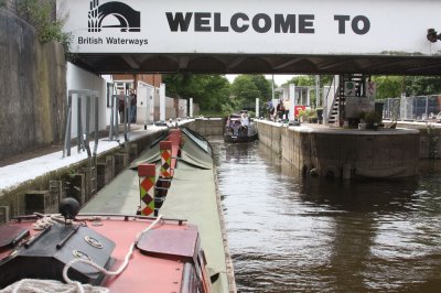 We drop off our tow at Brentford ...