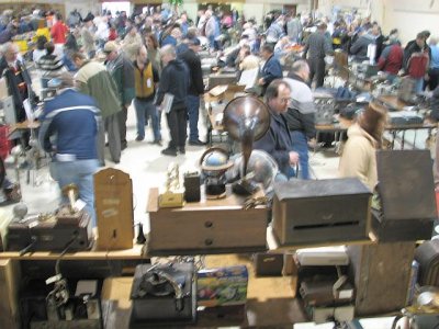 Lots of deals                                     By VE3HM