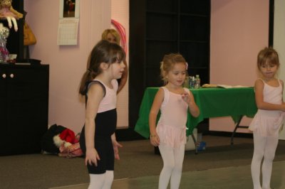 dance_class_christmas_party