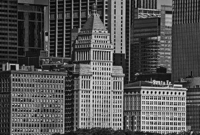 ChicagoSkyline7 ALT2 bw