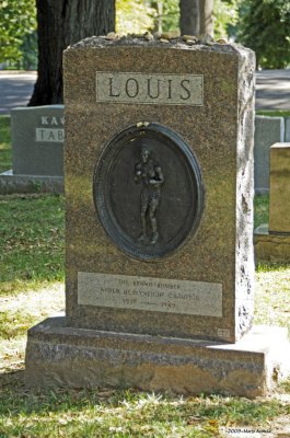 Joe Louis' headstone