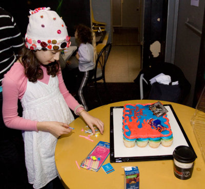 Transformer cupcake cake