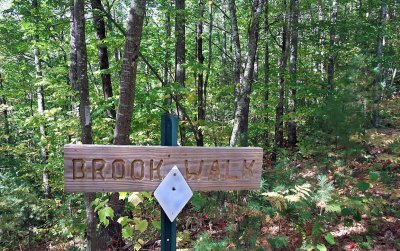 Brook Walk sign 2.jpg