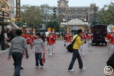 DSC_4072 main street marching band.jpg