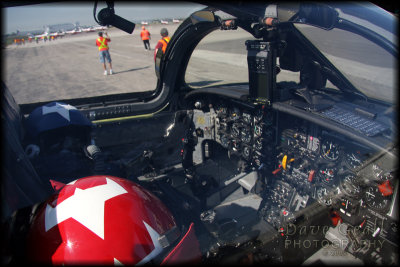 Golden Centennaires cockpit