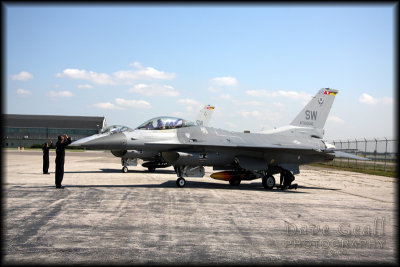 F-16s with their ground crew