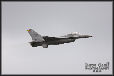 F16 - 01