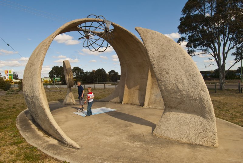 MERIDIAN ARCH